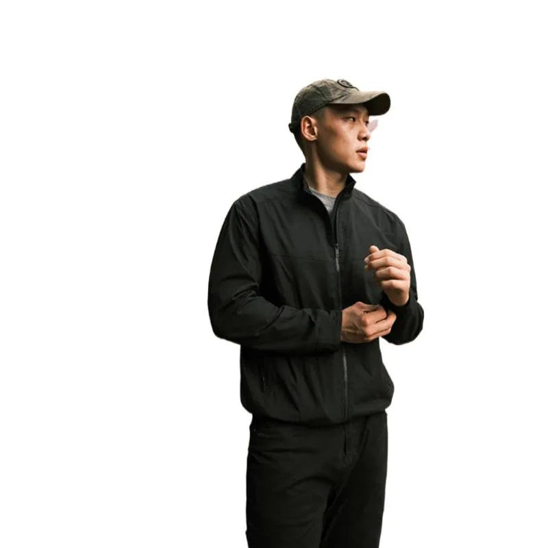 Chaqueta cortaviento para hombre con cuello alto