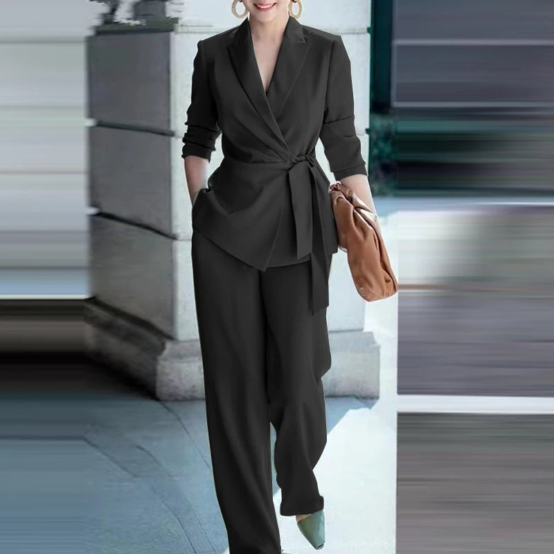 Conjunto elegante de blazer y pantalón para mujer con cinturón