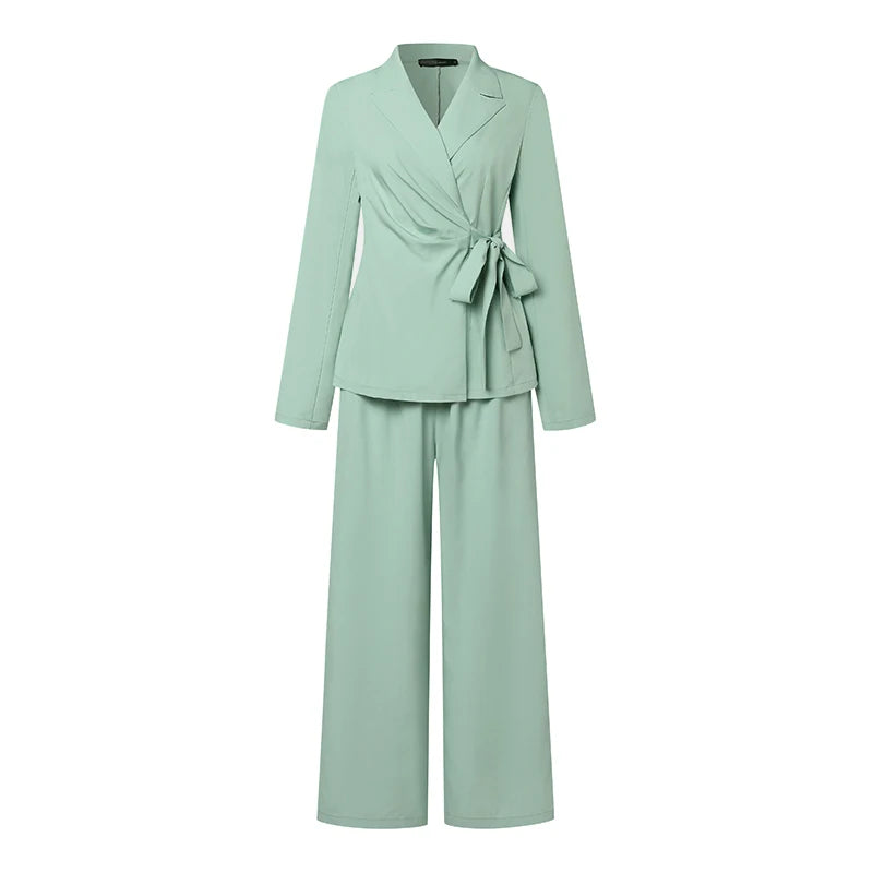 Conjunto elegante de blazer y pantalón para mujer con cinturón