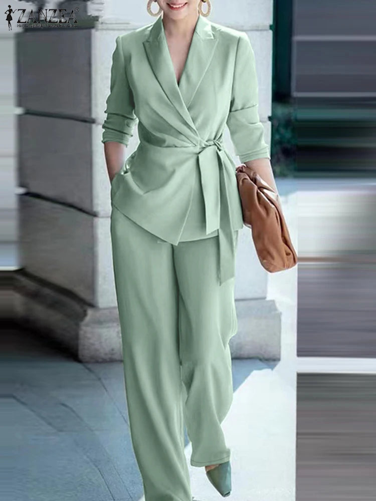 Conjunto elegante de blazer y pantalón para mujer con cinturón