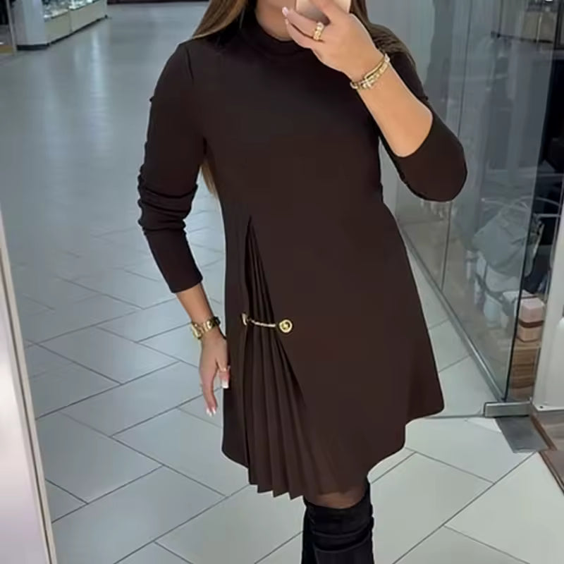 Vestido Plisado con Abertura