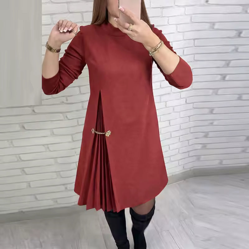 Vestido Plisado con Abertura