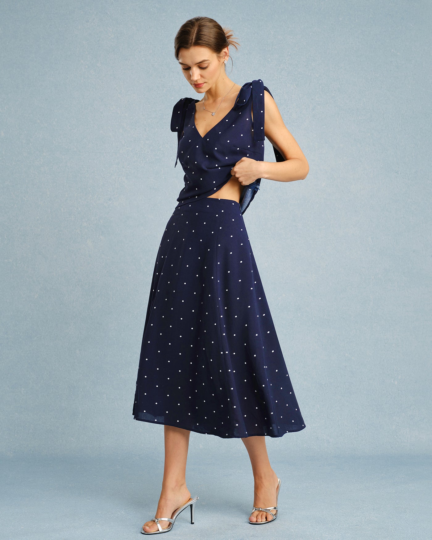 Falda Midi Azul Marino con Lunares y Abertura