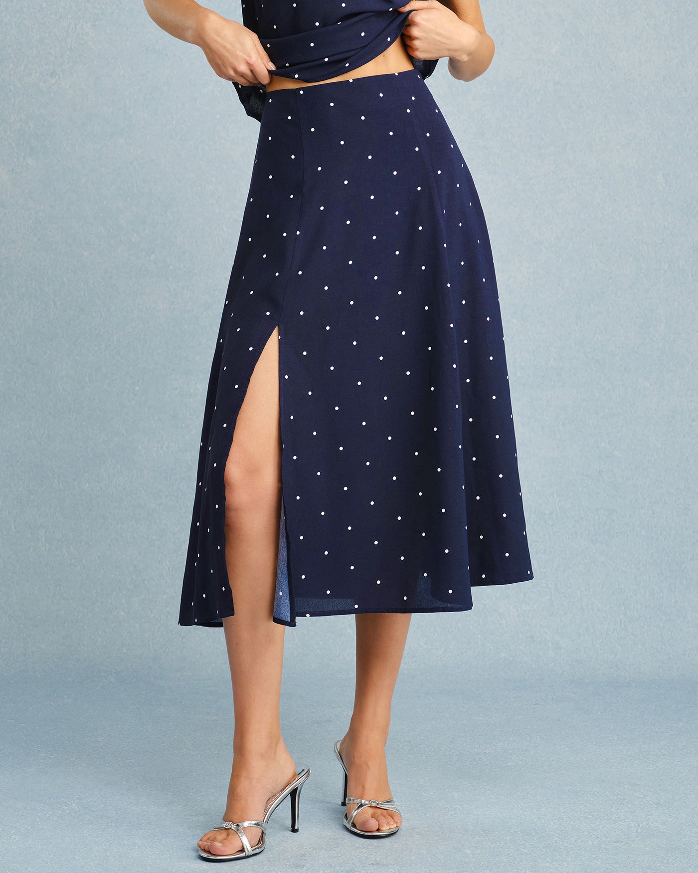 Falda Midi Azul Marino con Lunares y Abertura